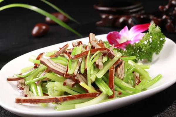 芹菜香干